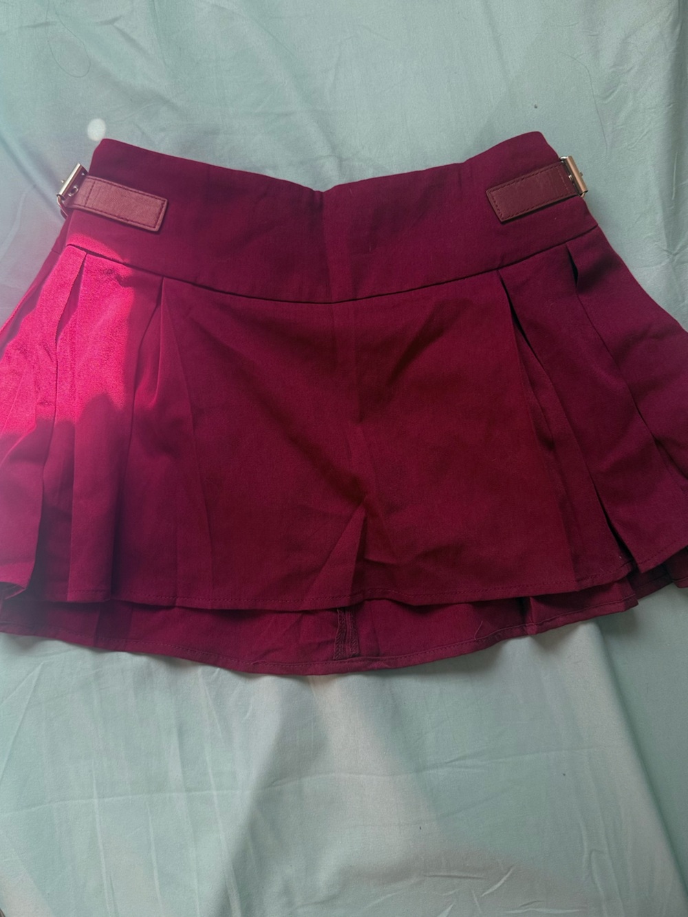 NWT Pleated Burgundy Skirt with Adjustable Leather side- belts. Size medium